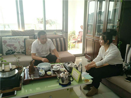 红网记者采访食话说辣董事长张松
